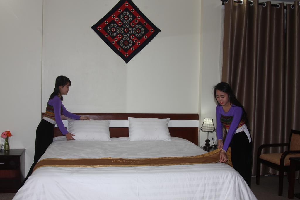 Khoa Thanh Hotel Hòa Bình Chambre photo